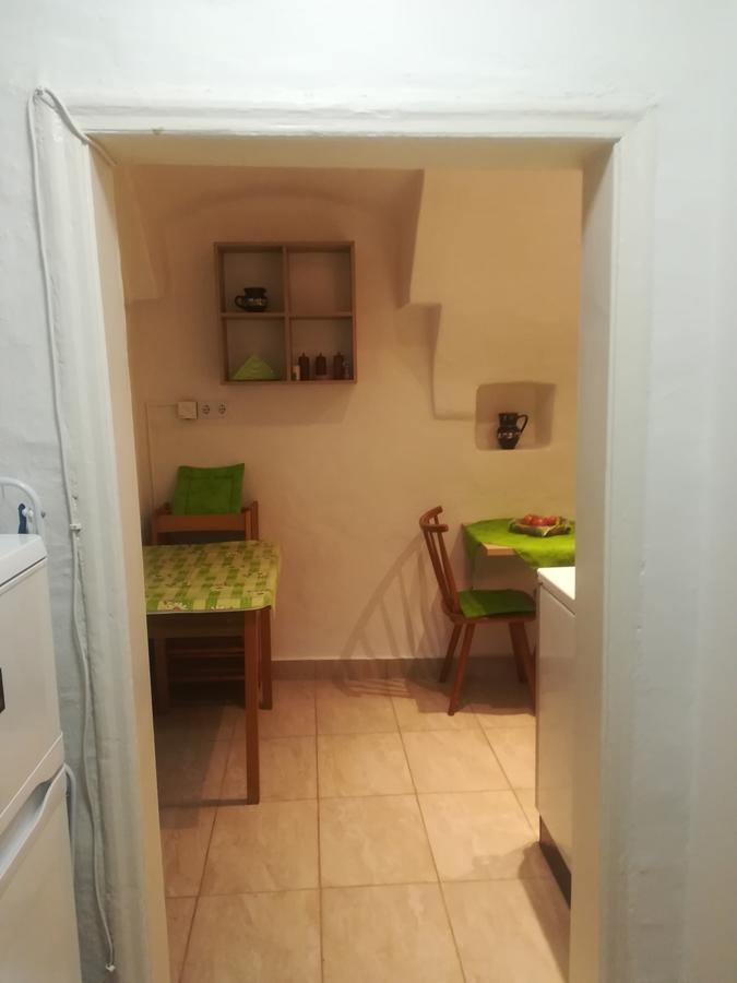 Apartman Becsi Utca Ödenburg Exterior foto